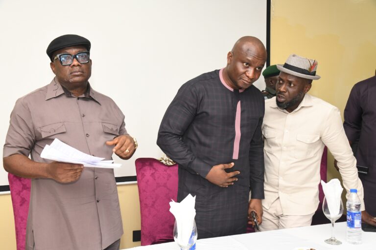 The NDDC Managing Director, Dr. Samuel Ogbuku (middle), exchanging ideas with the President of the Ijaw Youth Council, Ambassador Jonathan Lopkobiri, during an interaction with leaders of the ethnic nationalities and youth groups in Port Harcourt, Rivers State. With them is the NDDC Executive Director, Projects, Sir Victor Antai (left).