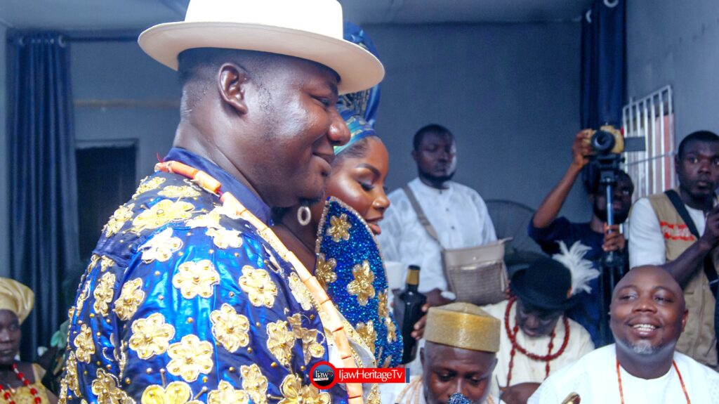 The couple Chief and Mrs Benjamin Ekeremor shortly after the groom fulfilled all marriage rites